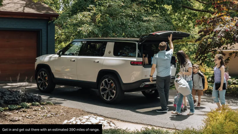 Rivian R1S Family groceries